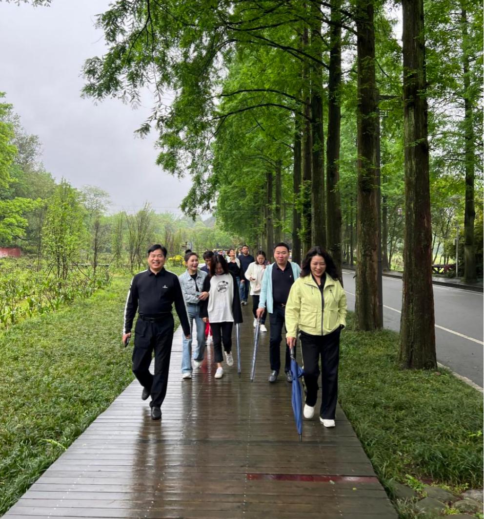 清大华商emba商学院,清大华商总裁班价目表