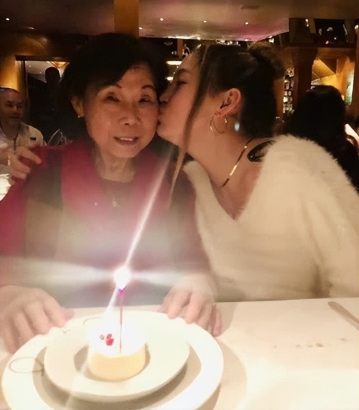 谷爱凌是如何一步步“跌落神坛”的？