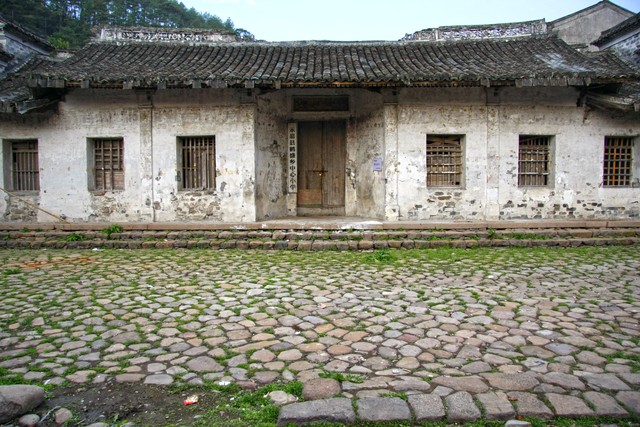 校园治安纠纷怎么办,学校恶霸欺负你怎么办