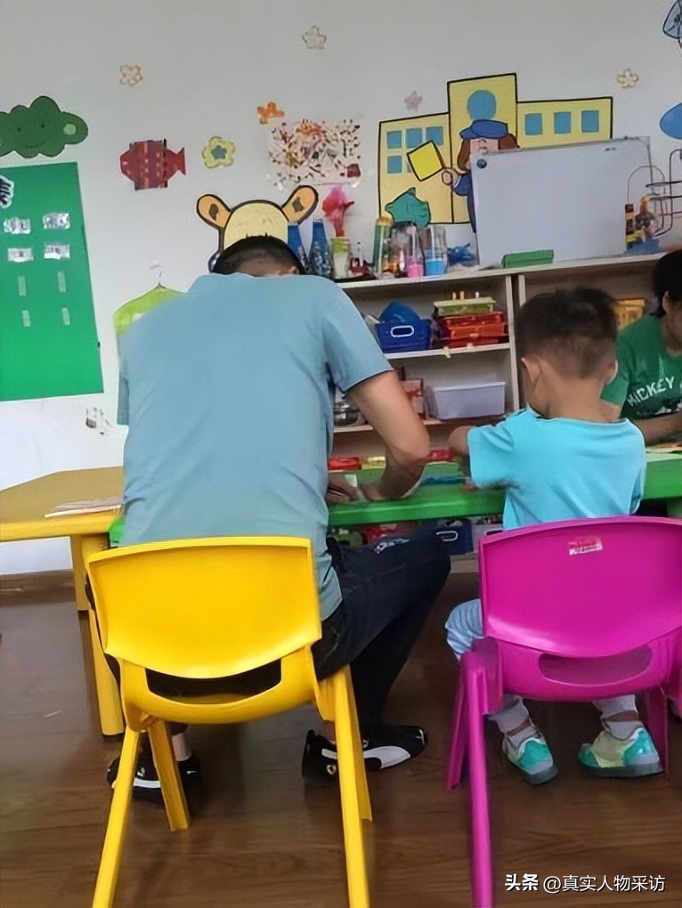 自闭症孩子得了抑郁症怎么办,怀疑孩子自闭自己得了抑郁症