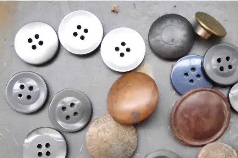 七八十年代供销社里的打酱油、雪花膏、搪瓷缸子，全是当年的味道