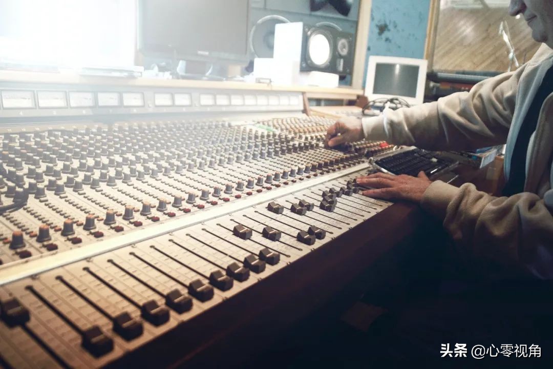 音频效果处理app,效果器里面的音频是怎么接的