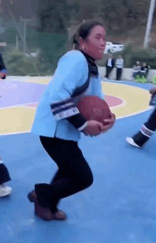 “村BA”在玩一种很新的东西!