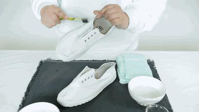 小白鞋有点大有什么小妙招,小白鞋怎么变小黑鞋