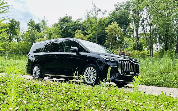 岚图梦想家4座mpv深度试驾,中高端mpv家用车型推荐