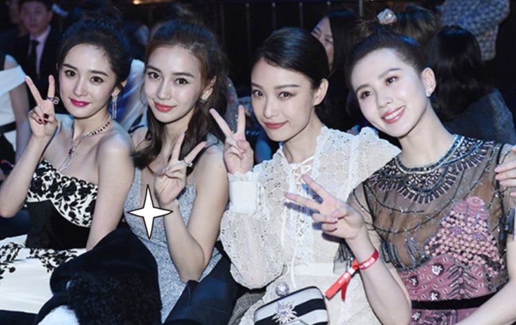 刘亦菲唐嫣穿衣打扮,刘亦菲唐嫣现代服装