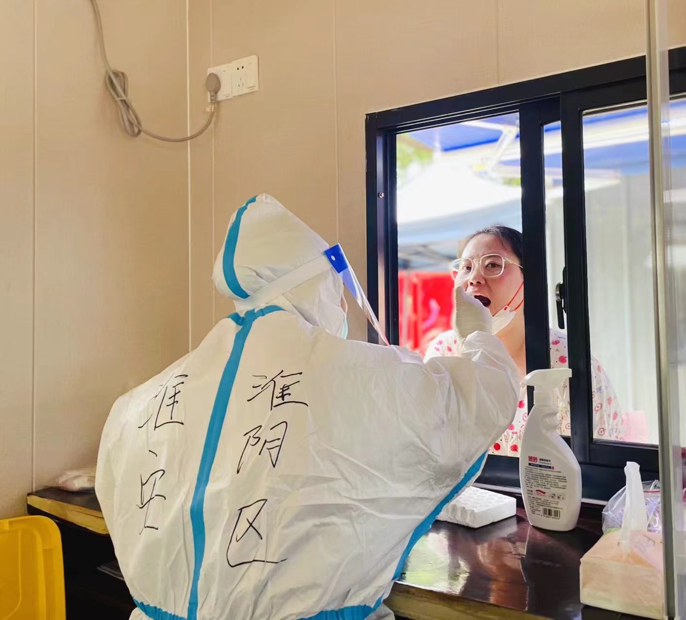 援锡医护人员,援苏医护入住五星级酒店