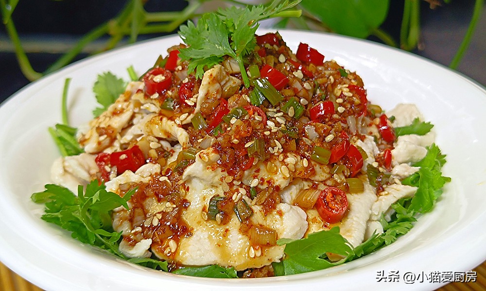 凉拌鸡胸肉最好吃的六种做法,麻辣鲜香嫩滑爽口的凉拌鸡胸肉