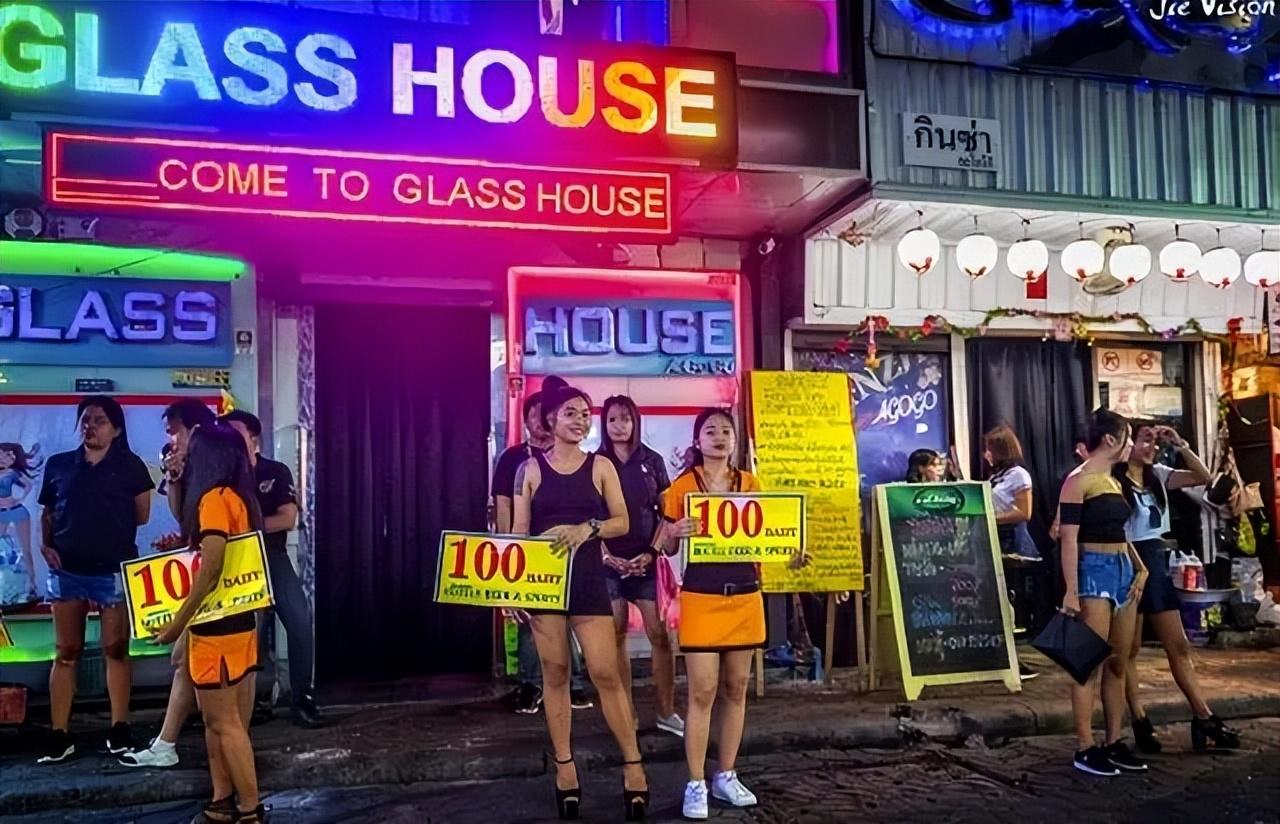 揭秘美国情色历史：为何看似色情泛滥的美国，多数*交性**易不合法