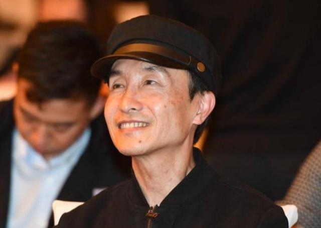 “你行你上”的泼皮理论，全然不见希望，冯潇霆：我退位给巩汉林