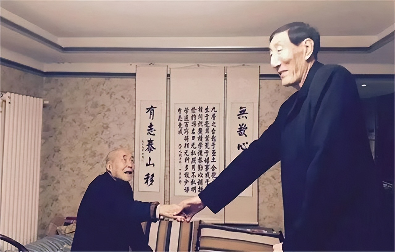 中国巨人鲍喜顺还活着吗,中国巨人鲍喜顺家人现状