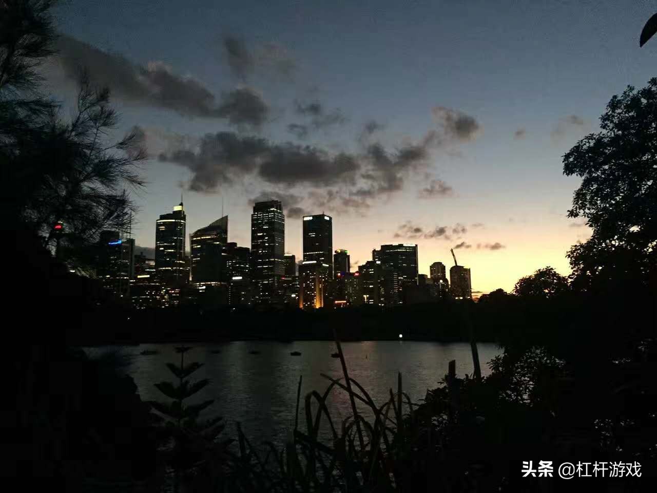 为什么会发生江南布衣事件,江南布衣问题是怎么回事