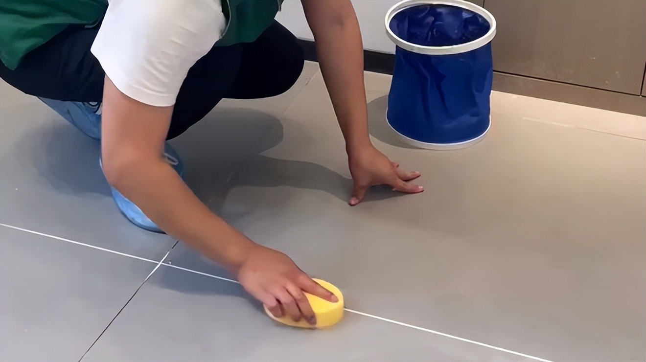 美缝瓷砖用彩砂好还是普通的好,瓷砖填缝用环氧彩砂美缝剂哪个好