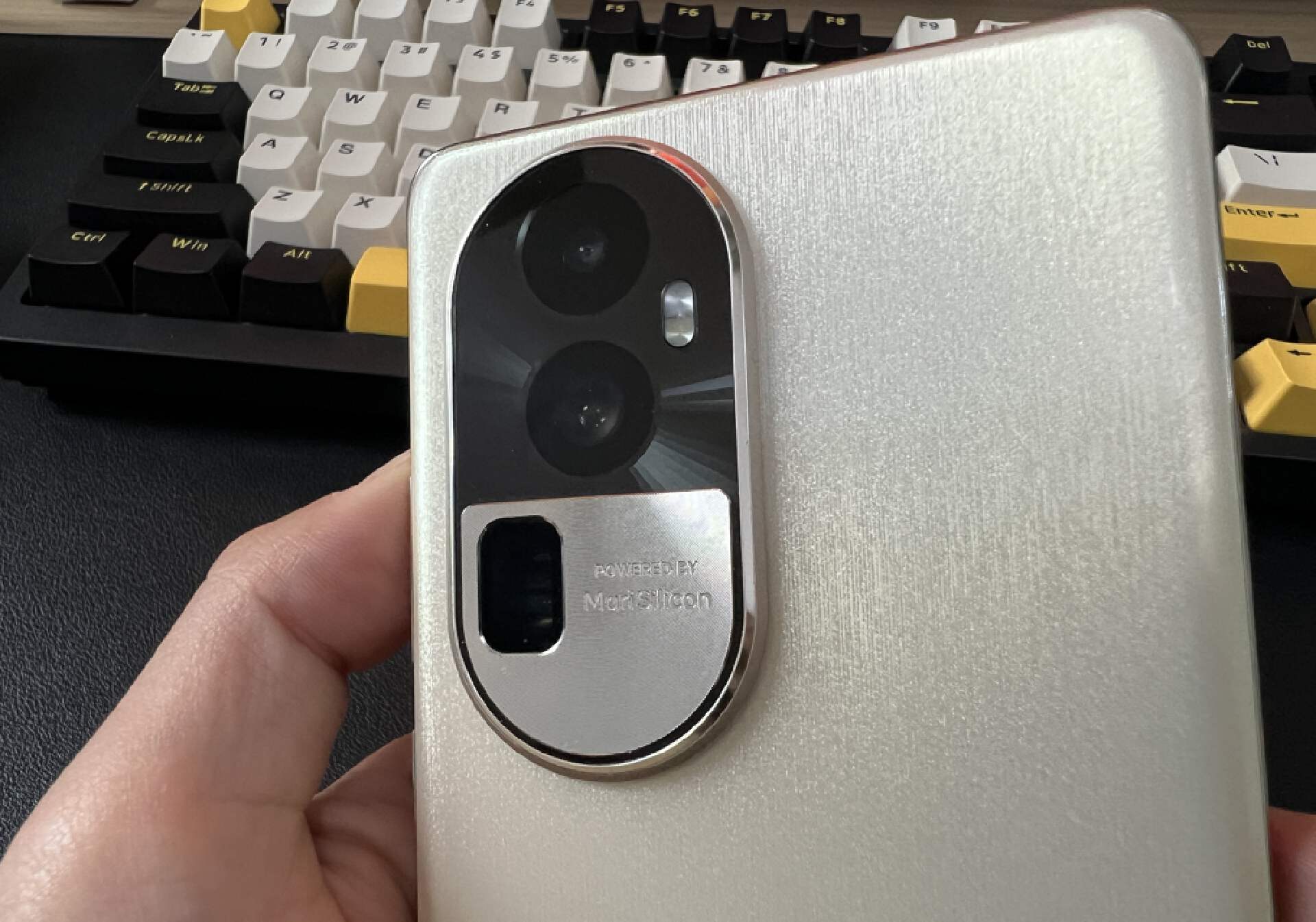 荣耀90pro和opporeno10+拍照对比,opporeno10pro和荣耀90pro拍照