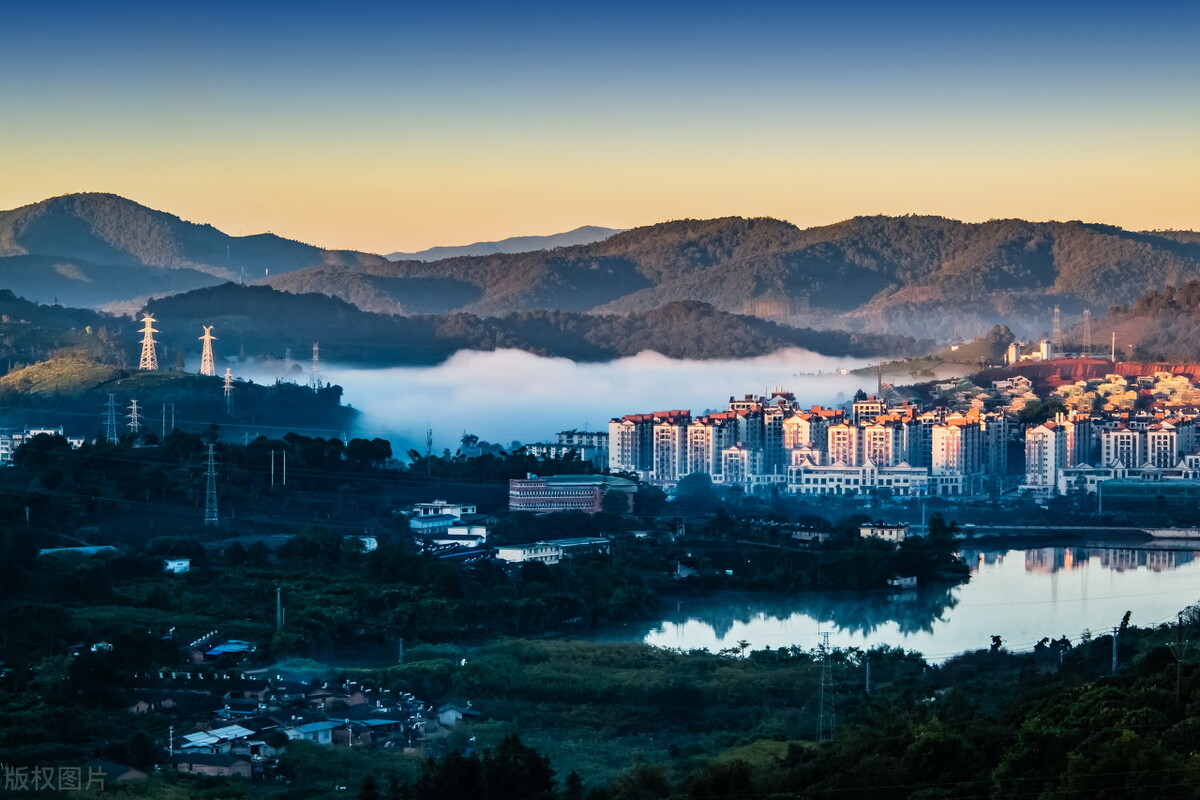 西双版纳和大理房价对比,西双版纳和海南的房价哪个好