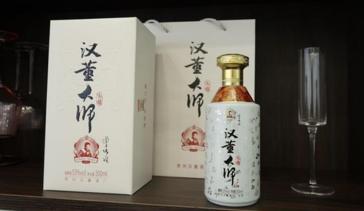 超市买酒安全,买白酒去超市还是去店里送人