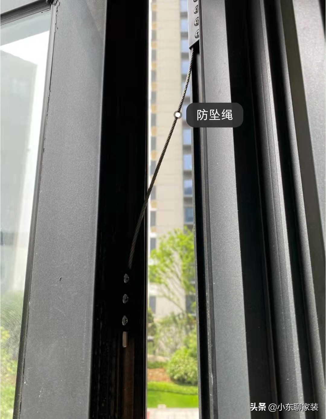 阳台封窗窗户应该怎么选,阳台封窗如何选择双层玻璃