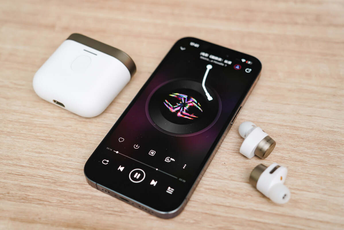 宝华韦健pi7对比有线耳机,双子星耳机对比宝华韦健pi7