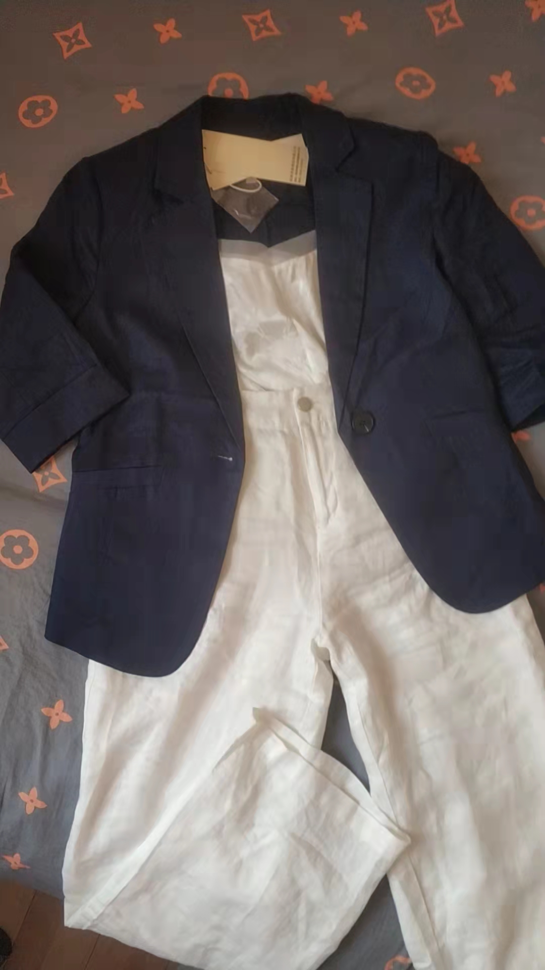 同一款裤子不同品牌,同样的裤子为什么品牌卖的贵