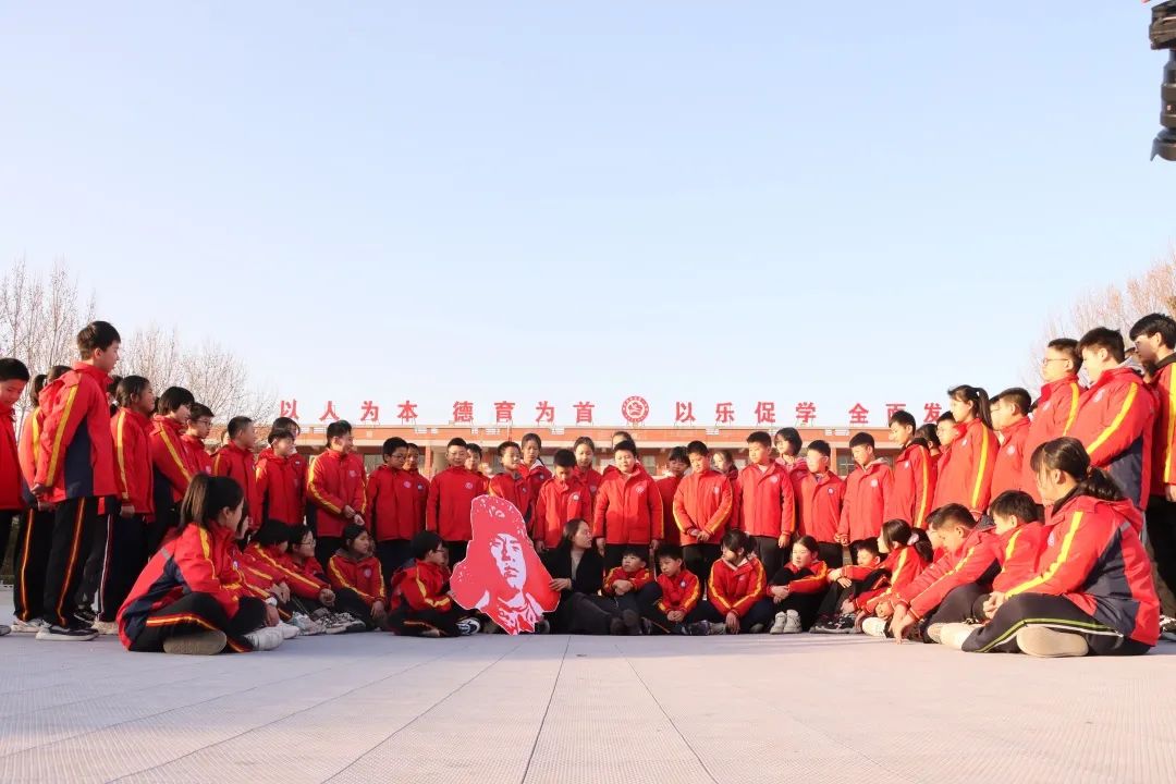 学雷锋，邢台市教育系统在行动