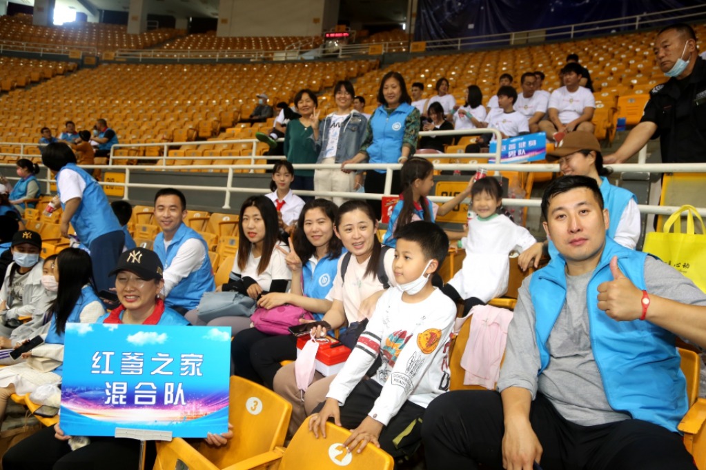 2019年全国职工沙地拔河比赛,拔河比赛凝聚同心齐力