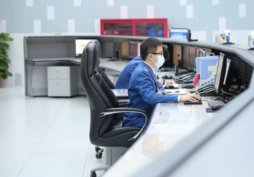 这套阵容，你绝对没见过