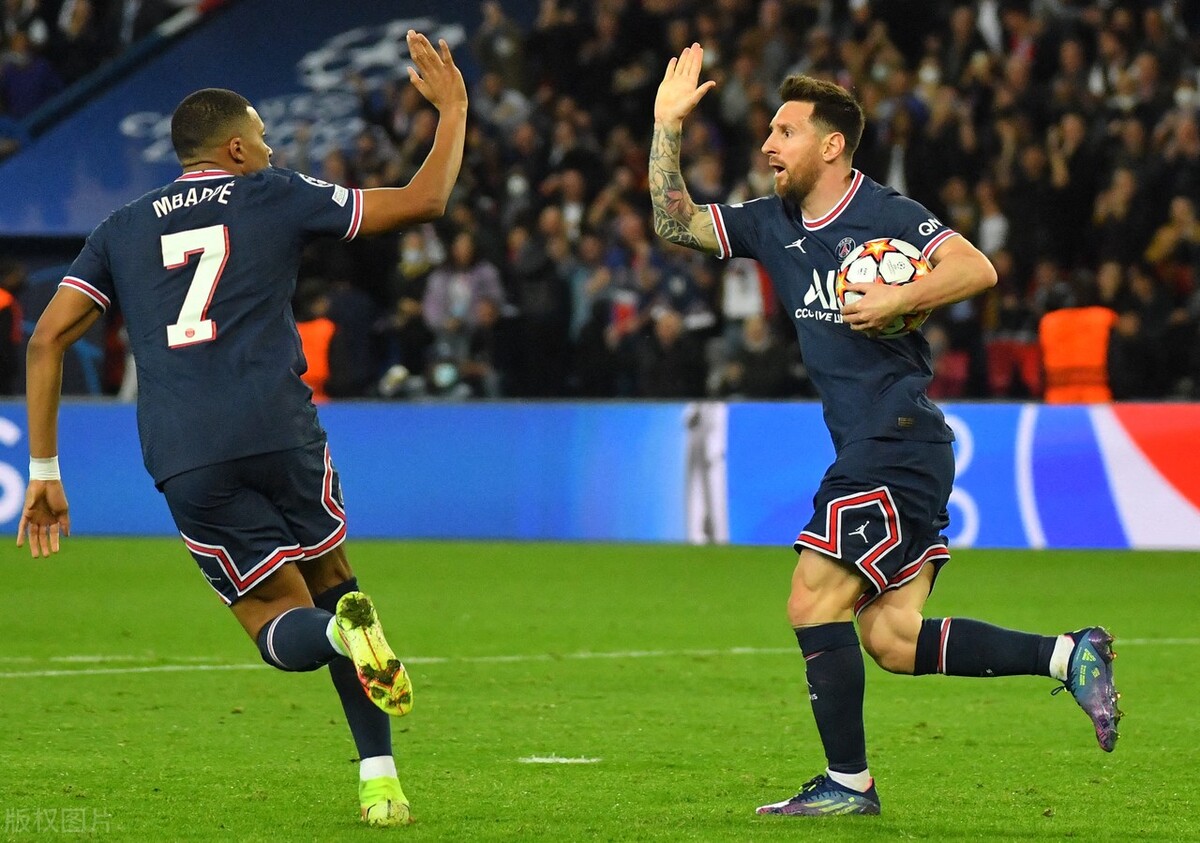 马齐尼亚克世界杯执法了哪几场,世界杯决赛主裁判马齐尼亚克表现