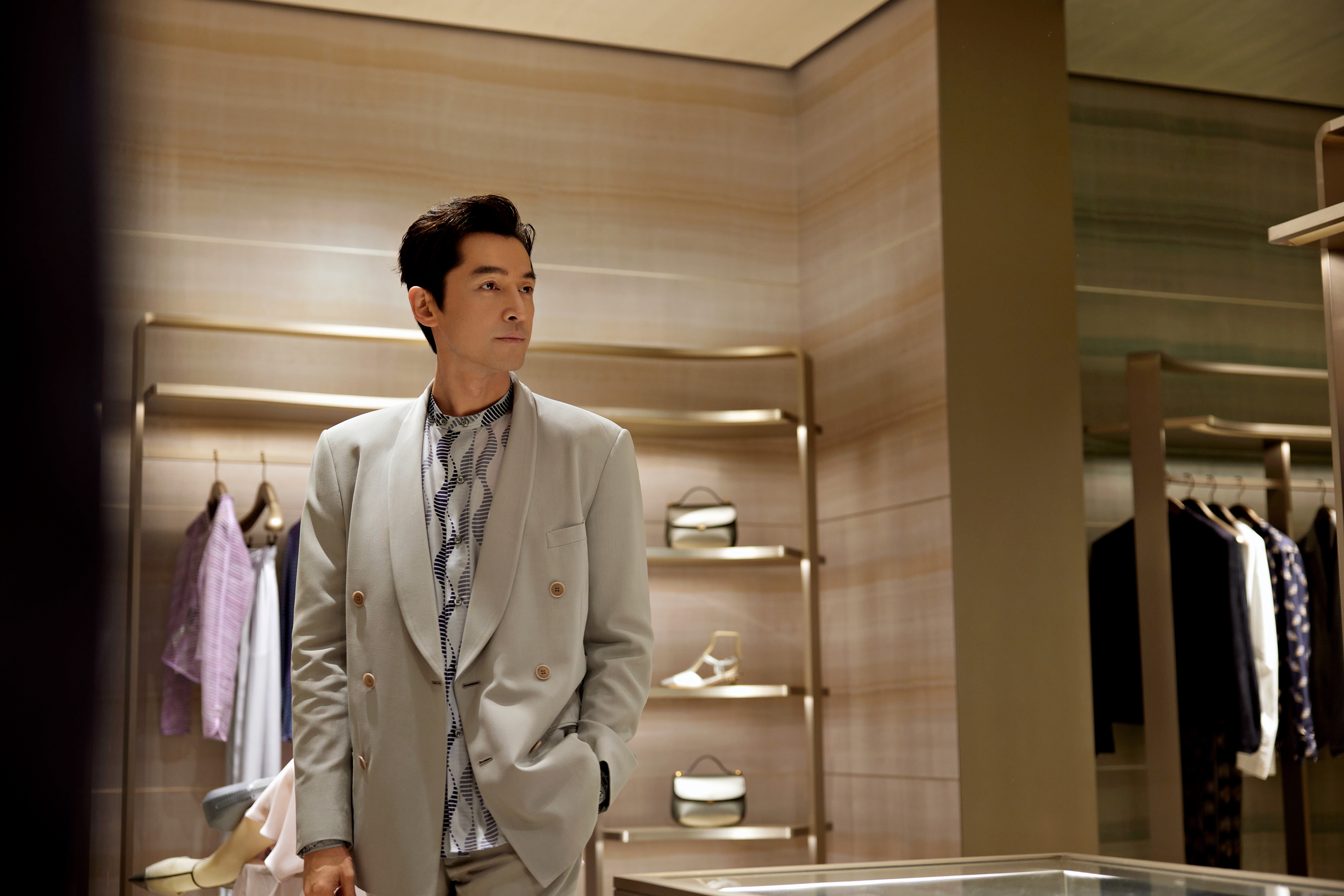 你以为GiorgioArmani只有化妆品？GiorgioArmani南京德基精品店带你深入了解这个顶奢品牌