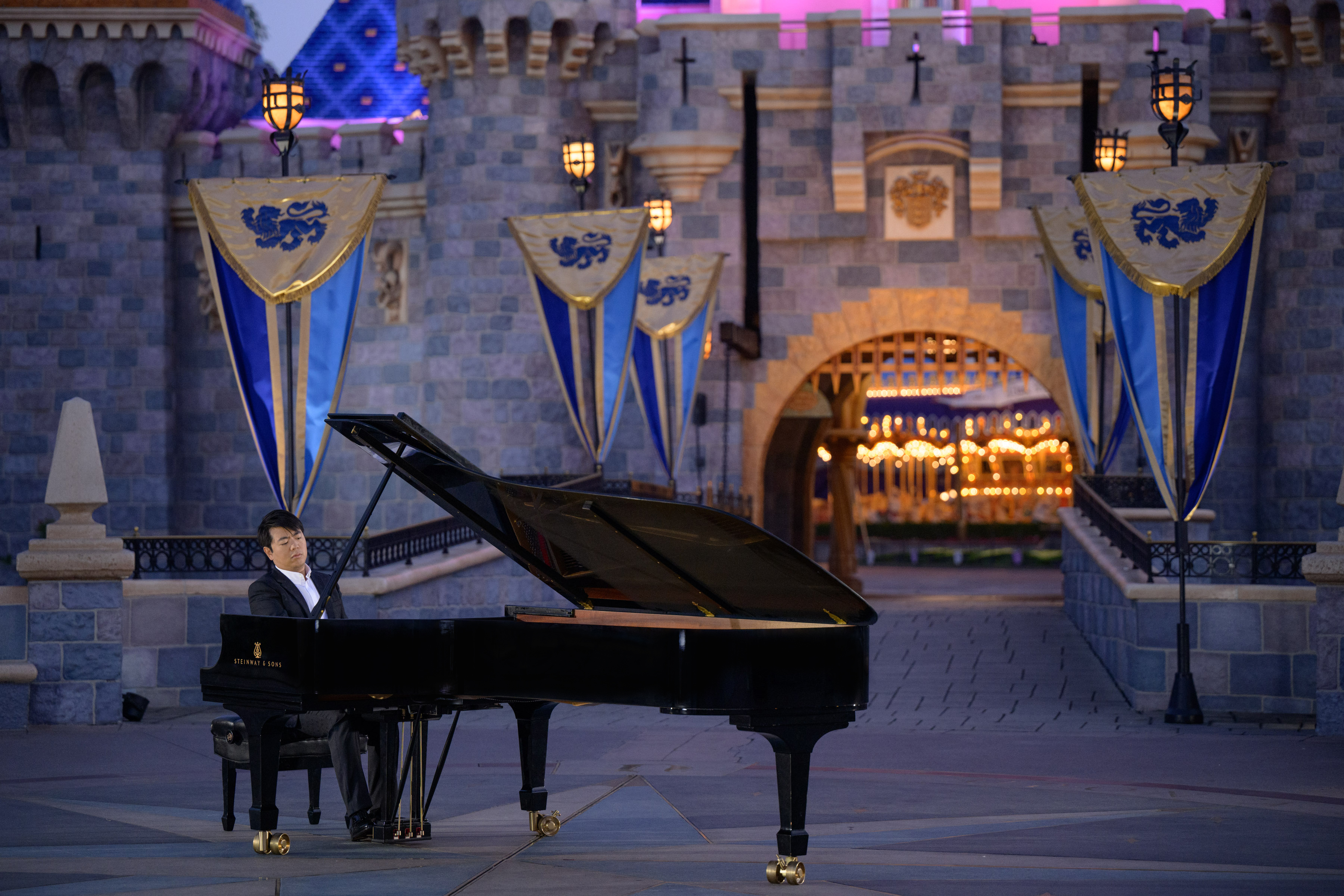 钢琴家郎朗最新音乐作品,国际钢琴大师郎朗奥特莱斯