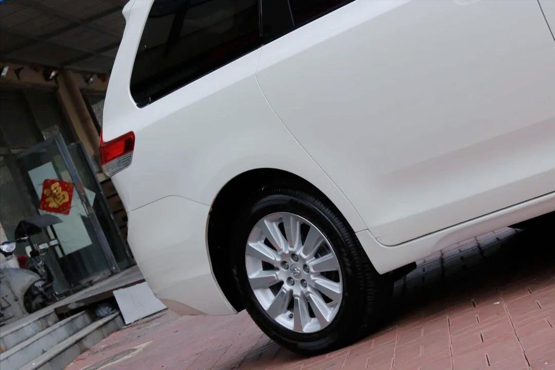 老塞纳翻新修复,二手塞纳全车翻新整备