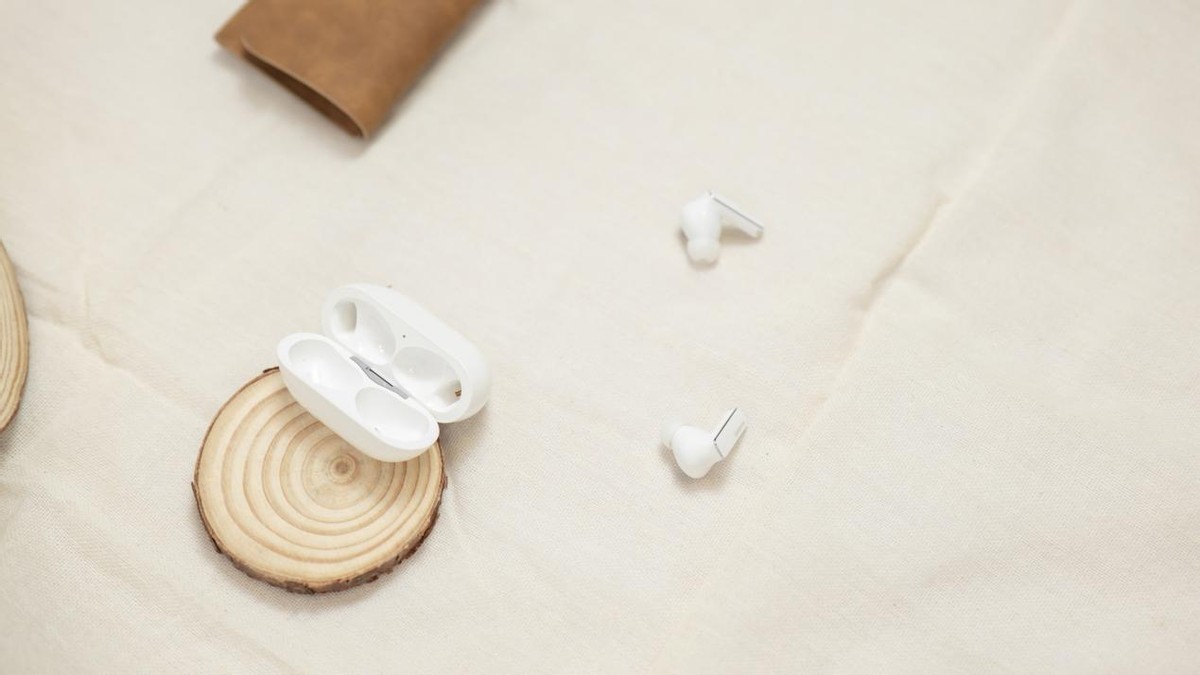 华为freebudspro和freebuds4比较,华为耳机freebudspro和freebuds4