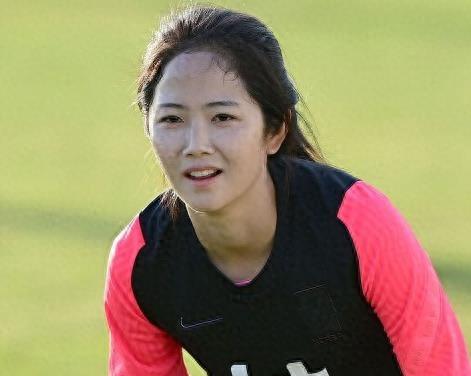 恭喜！亚洲足坛女神嫁人了，姐弟恋修成正果，曾与中国女足结怨