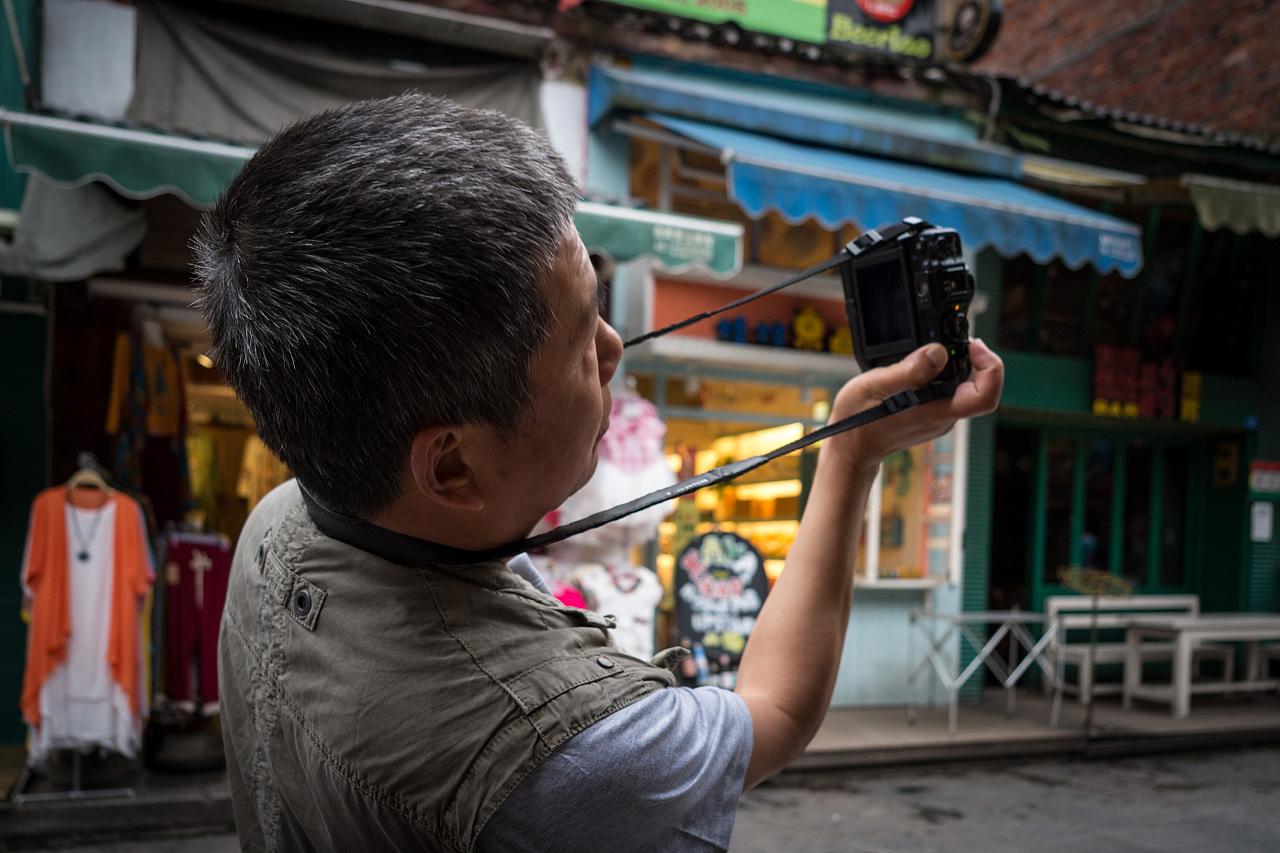 男孩得了怪病头部巨大,男孩得了怪病只有半个头
