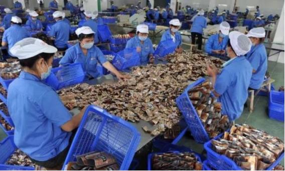 十年每天吃5包槟榔致毁容,28岁小伙持续吃五六包槟榔