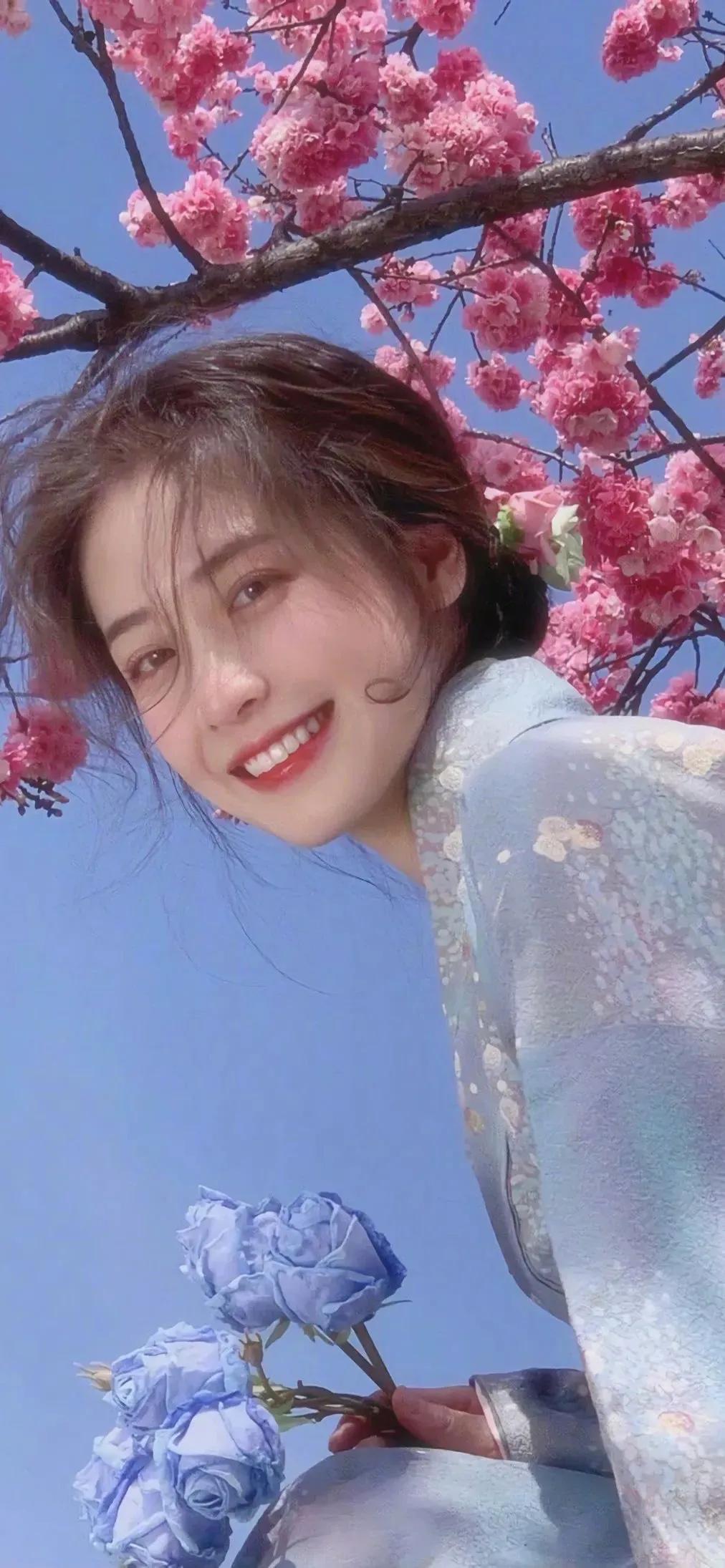 美女锁屏壁纸和桌面壁纸一套,抖音壁纸最近很火的美女壁纸原图