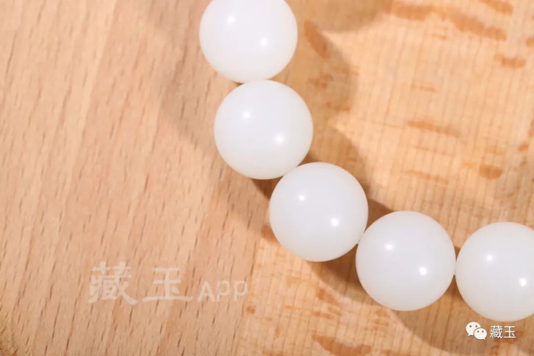 3000元能买什么样的和田玉手串,真正的新疆和田玉手串多少钱一串