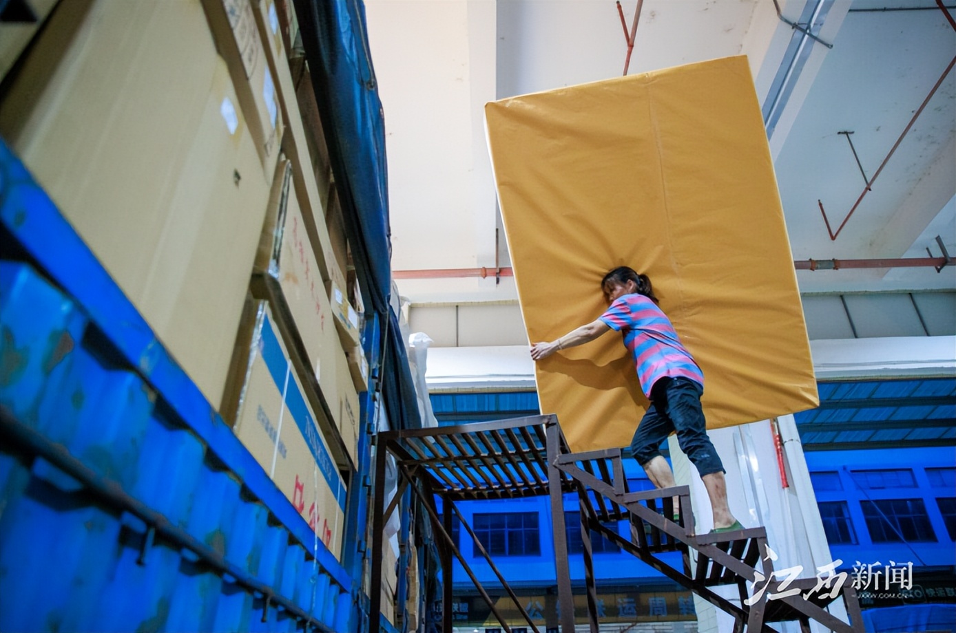 南康家具制造之都座谈会,南康打造全球家具制造中心