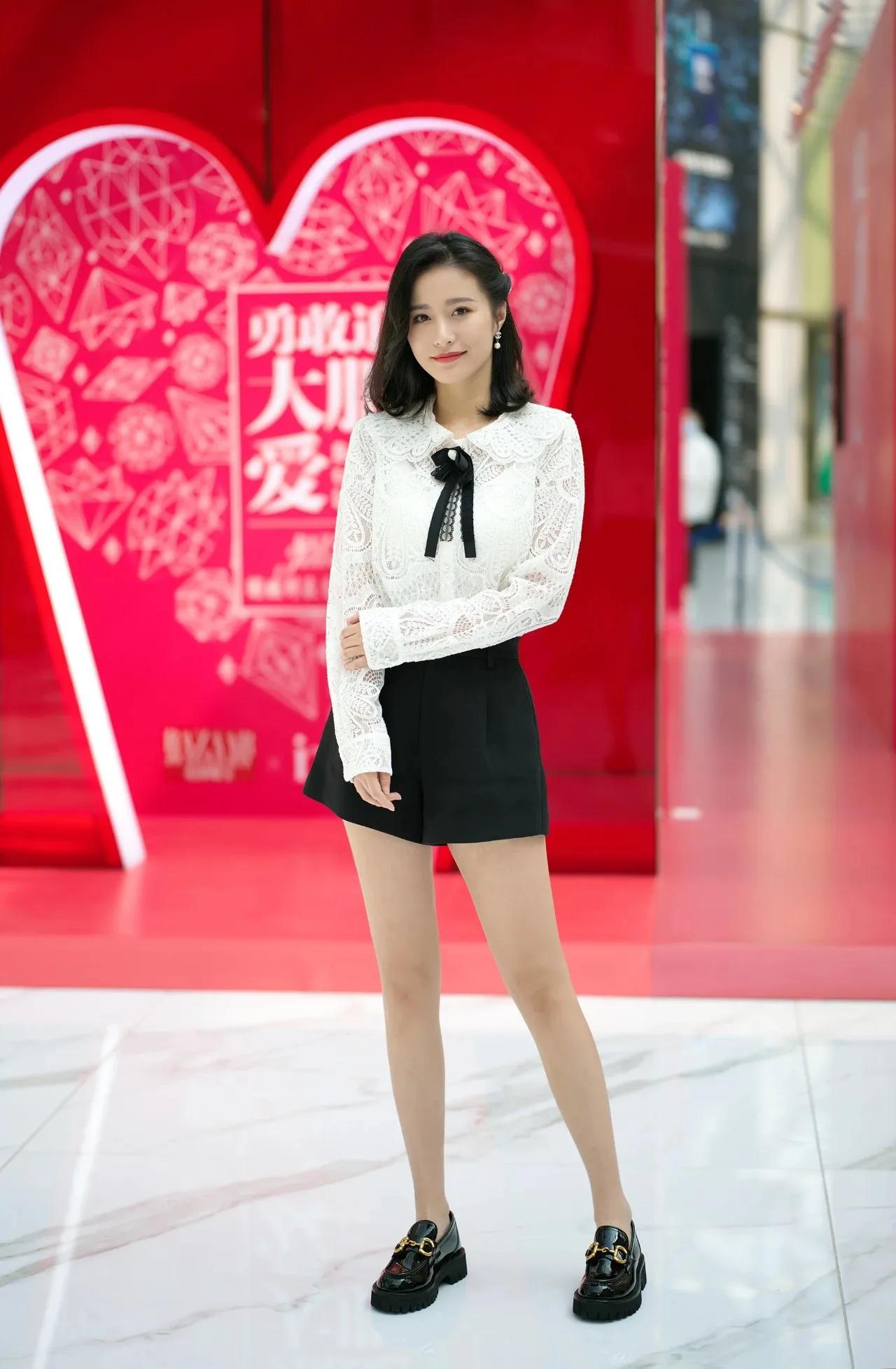 小苏拍的小视频,小苏潮流街拍