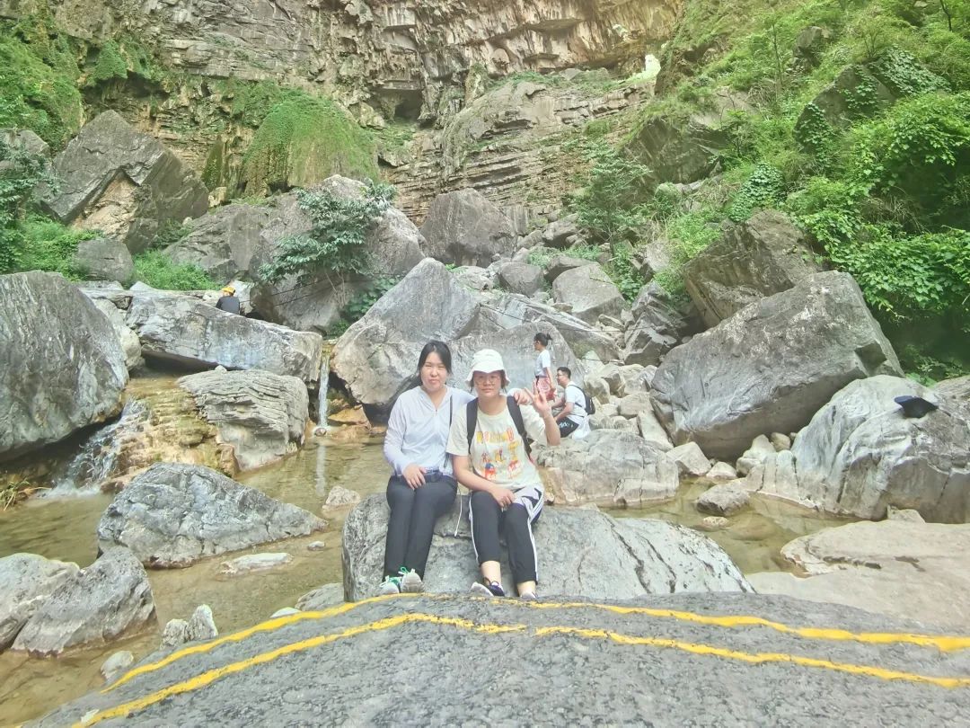 聚力前行同心致远丨京洛律师赴云台山开展*党**建团建活动