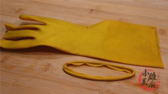 旧橡胶手套别扔了有很多妙用,小妙招快速修复橡胶手套