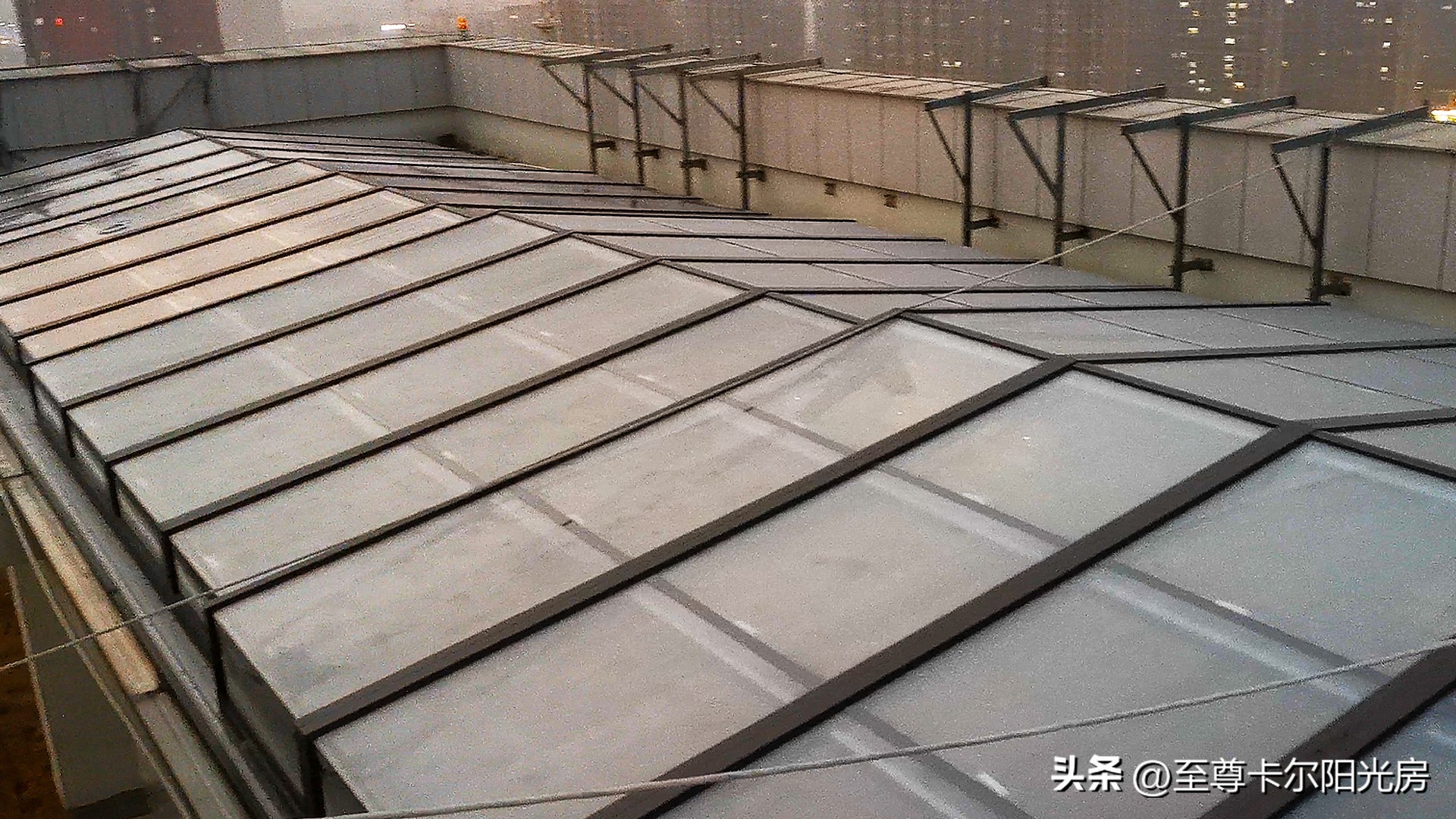 第一次穿上工作服真正意义,一件工作服带来的温暖