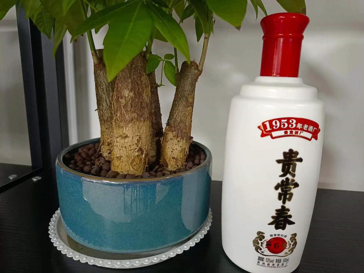 街边的茶叶店永远没人靠什么挣钱,路边卖烟酒行业好做吗