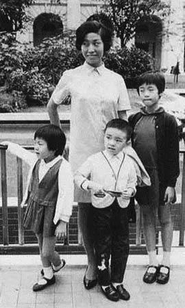 周星驰喜剧之王最后成功当导演,周星驰的喜剧之王为何能成为经典