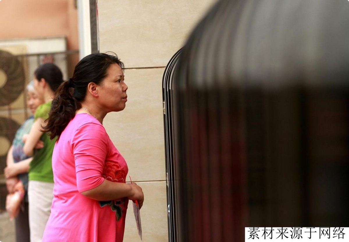 看见同年退休的4位同学，3年病倒两个后，我决定余生不再拼命