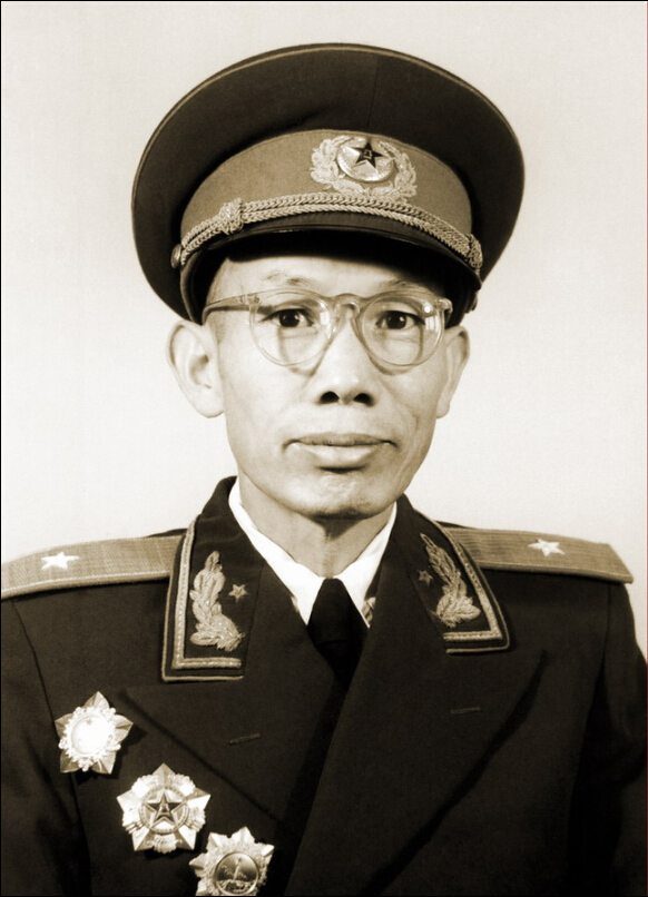 叶飞讲孟良崮完整版,孟良崮叶飞借兵