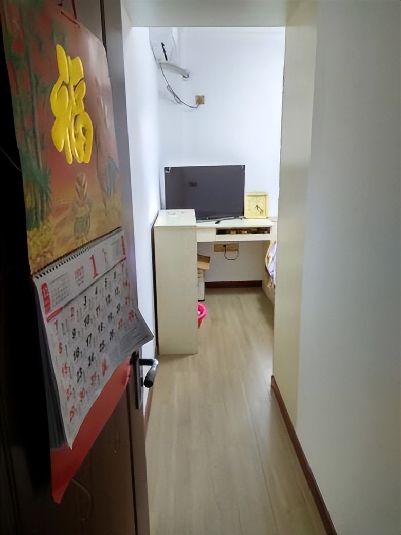 小户型房子适合装马桶还是蹲坑,现在装修房子建议用马桶还是蹲坑