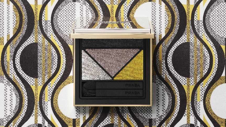 prada彩妆效果,prada唇膏在美妆界地位