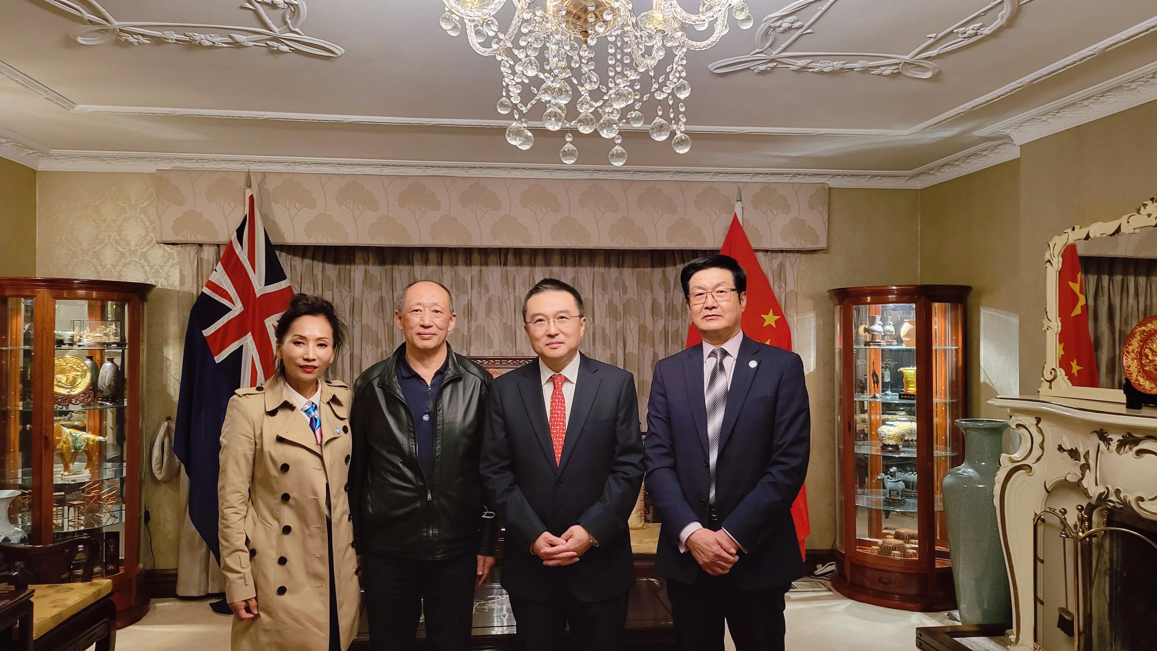 一年一端午，一岁一安康，千里赴粽宴，亲情盈满堂