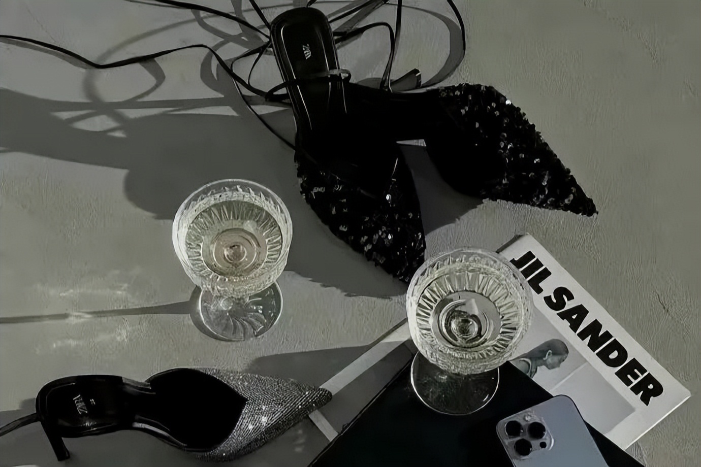 一边上班一边做号,斜杠号主是如何写出爆款文章的?