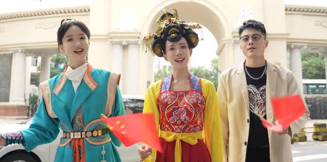 草根网红怎么样了,曾经红极一时的网红人设崩塌